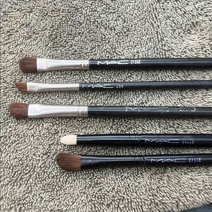 Set of Mac Eyeshadow Brushes